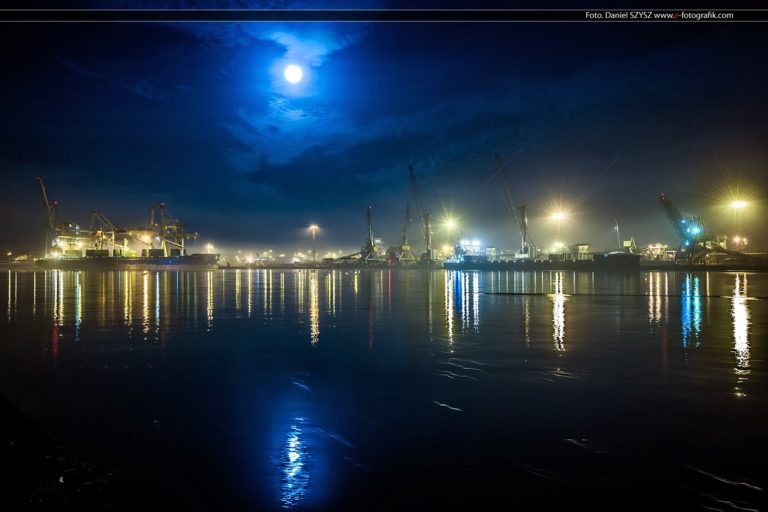Świnoujście – Port Handlowy nocą