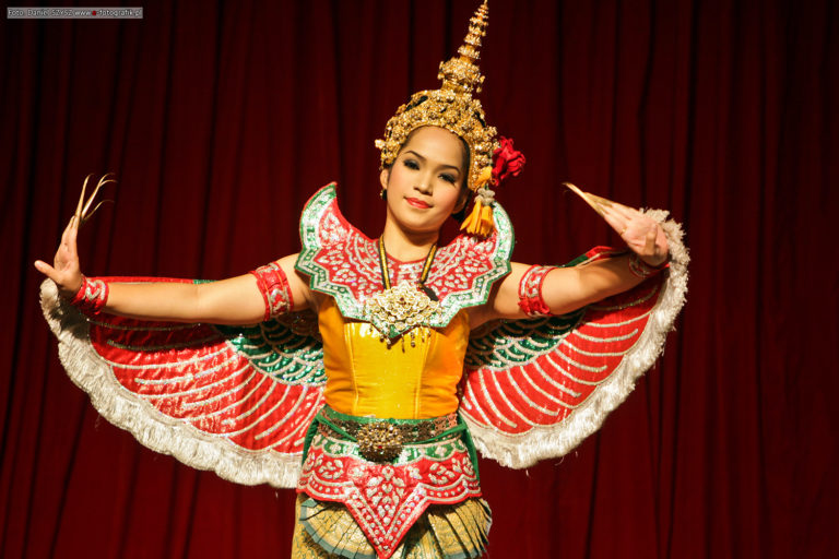 Bangkok – wieczorne występy taneczne