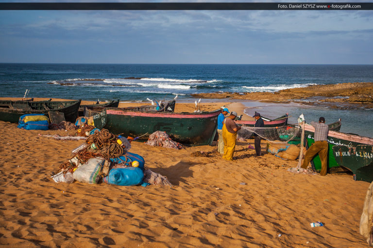 Port rybacki – plaża w Maroko