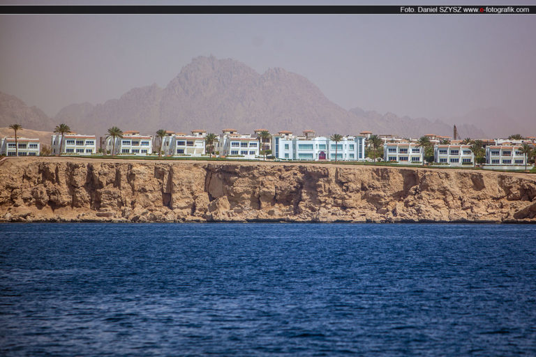Egipt – Sharm El Sheikh – widziany z wody