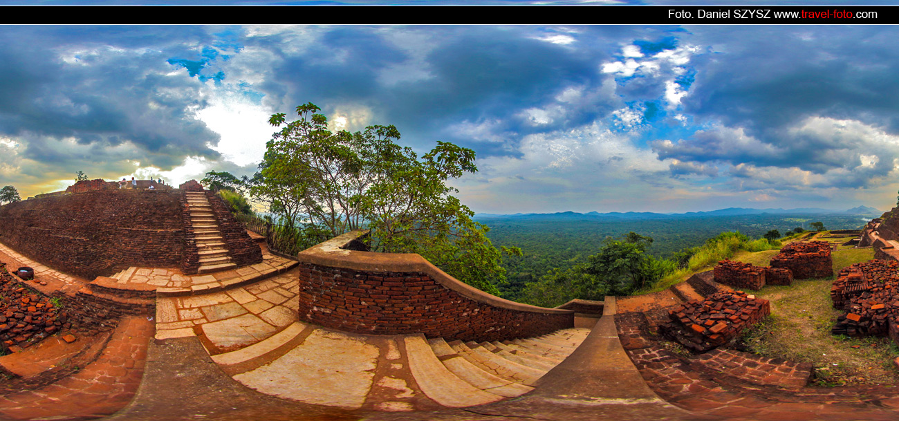 Sigiriya-Sri-lanka-szysz-góra-travel-zachód-na-górze