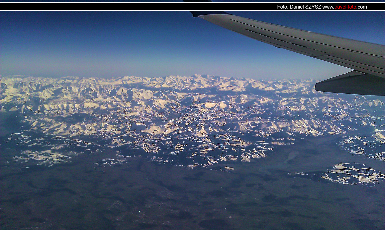 photoo-nad-szwajcarią-travel-widok-z-samolotu
