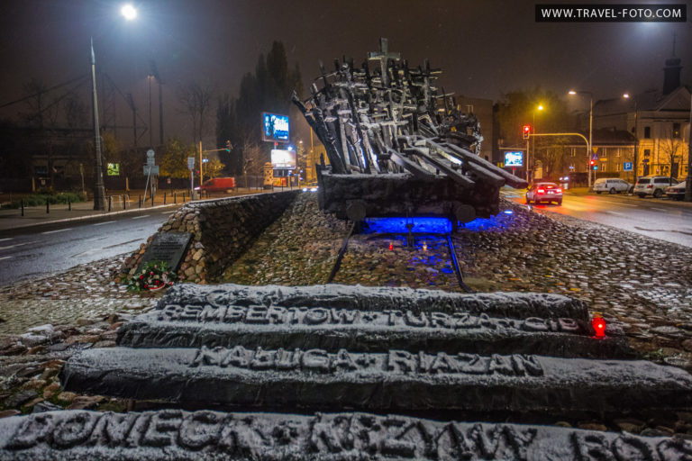 Pomnik Poległym i Pomordowanym na Wschodzie w Warszawie