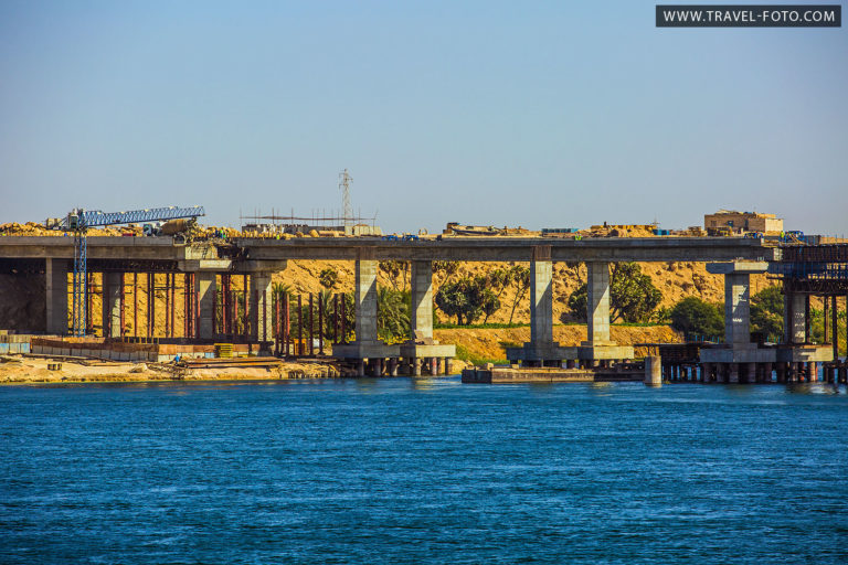 Budowa mostu na Nilu
