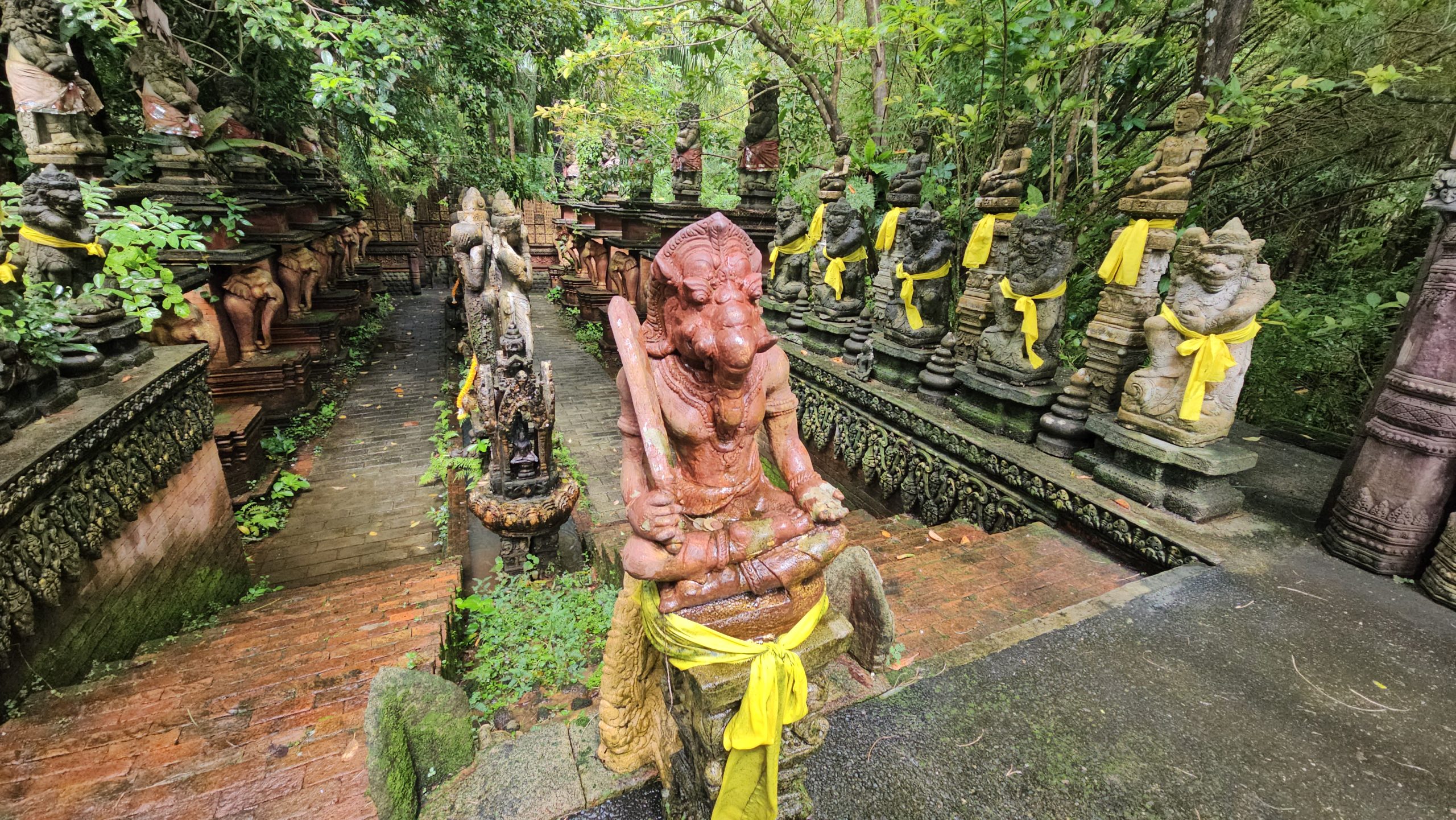 Dusit Dheva Cultural Center na Samui, Tajlandia