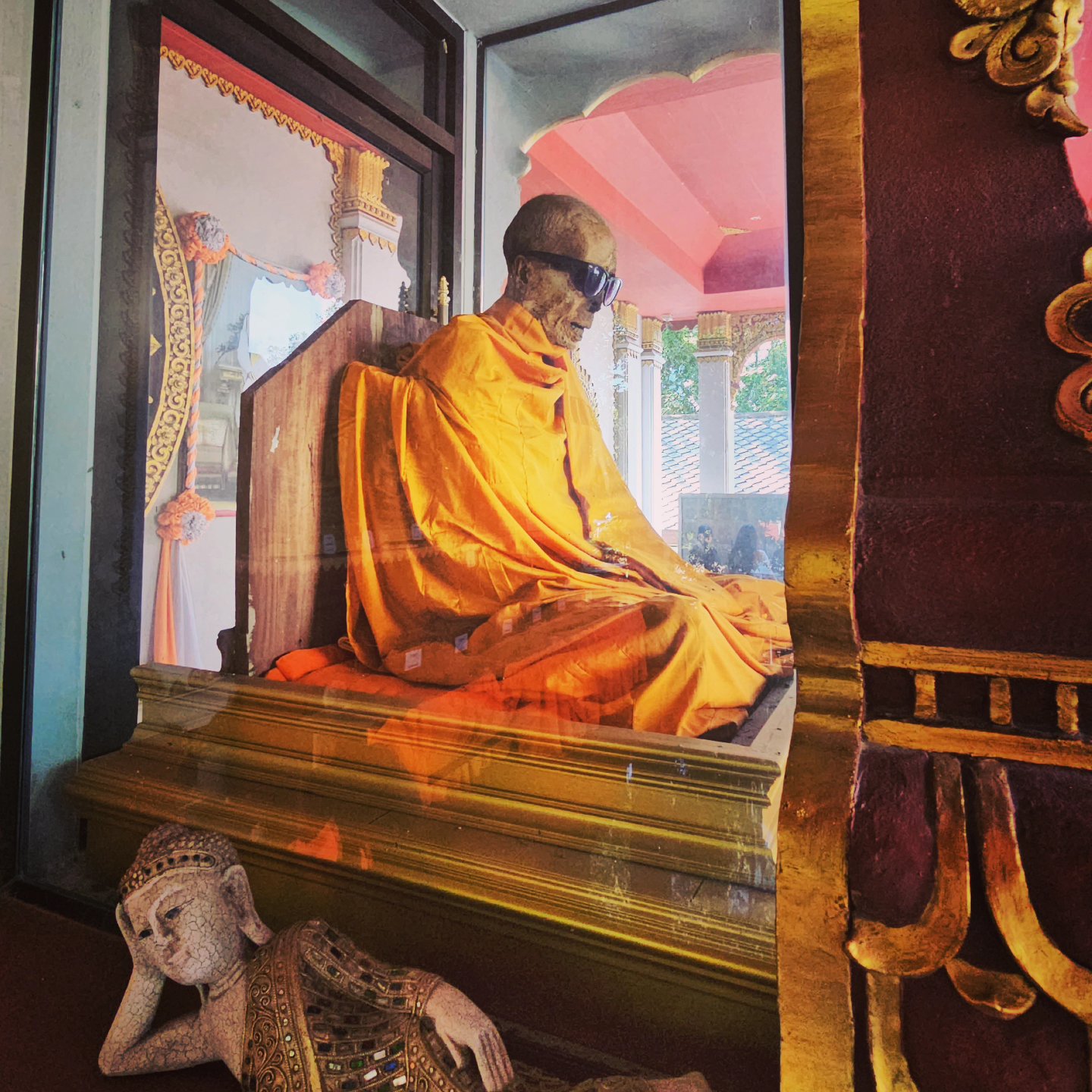 Mumia buddyjskiego mnicha w Luang Pho Dang, Koh Samui, Tajlandia