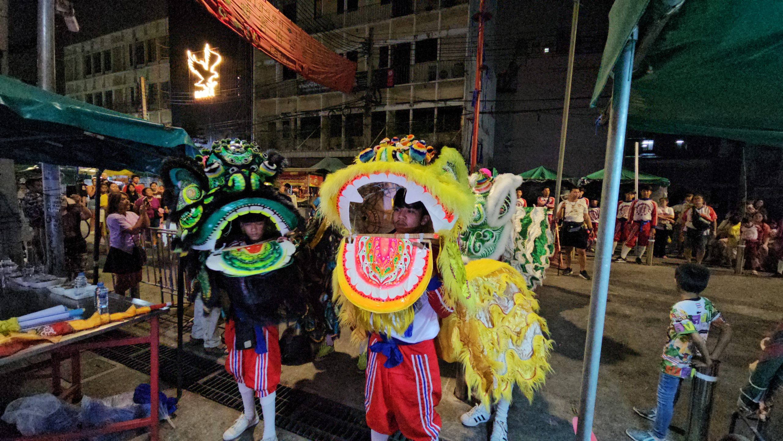Tańce smoków na ulicach Bangkoku - Tajlandia